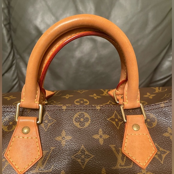 Preowned Louis Vuitton speedy 30 in excellent condition. - Picture 4 of 14